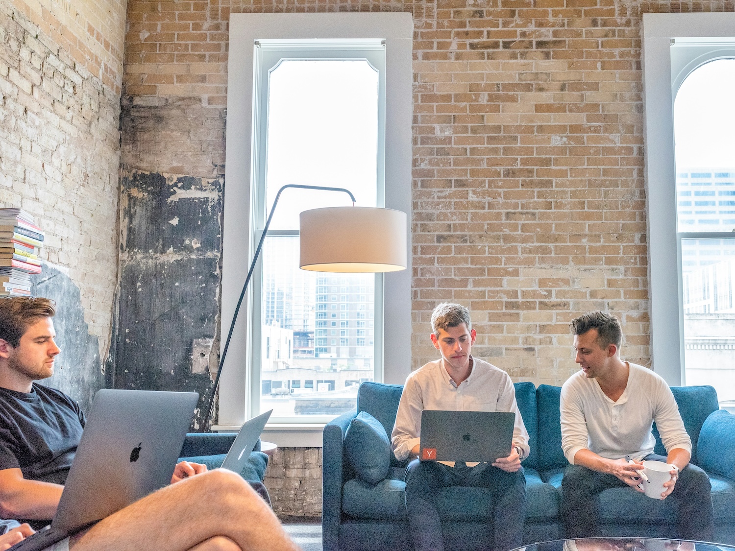 Zoho crm vs hubspot: ¿cuál es más efectivo para startups?