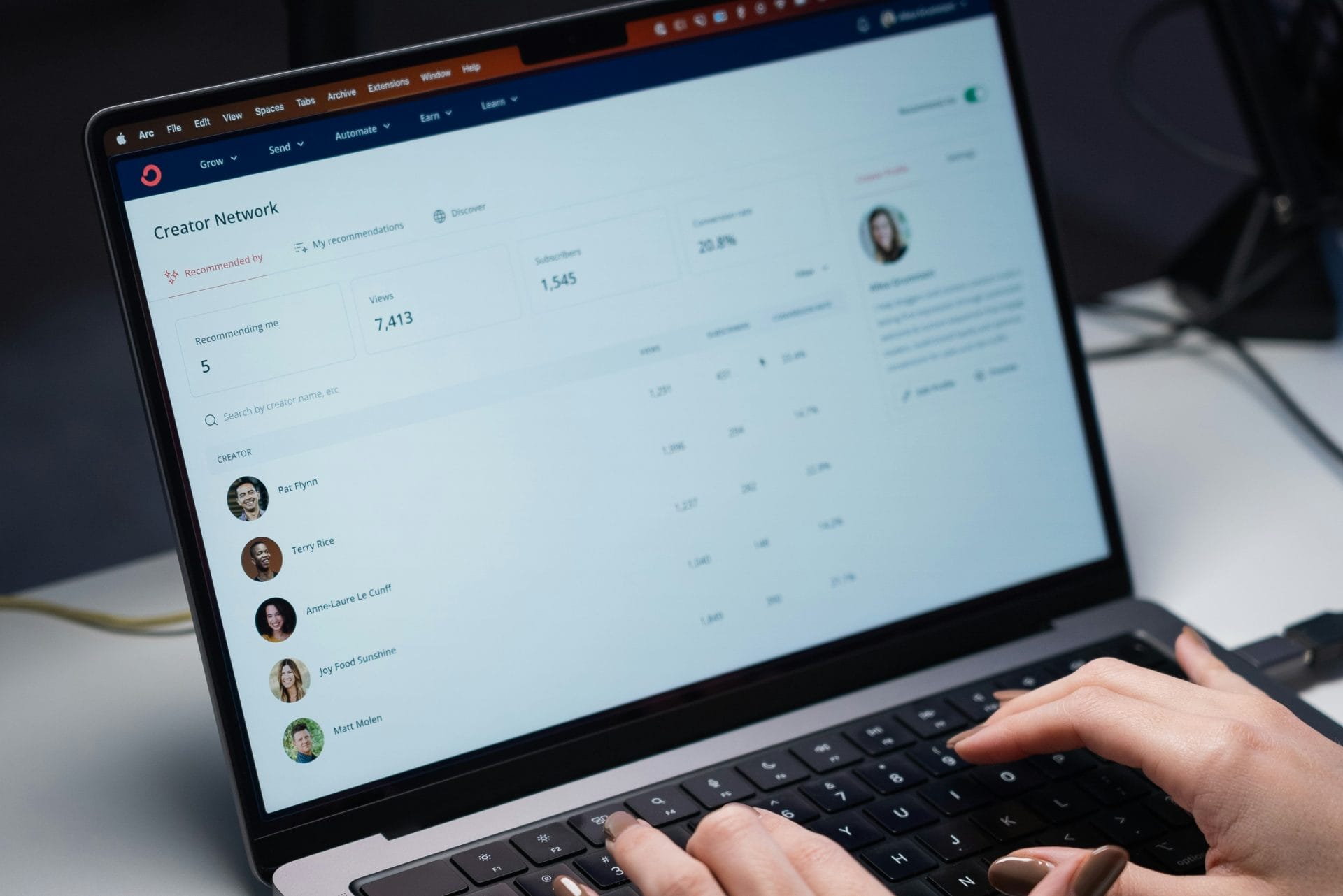 Plataformas de trabajo para nómadas digitales: ¿cuál elegir?
