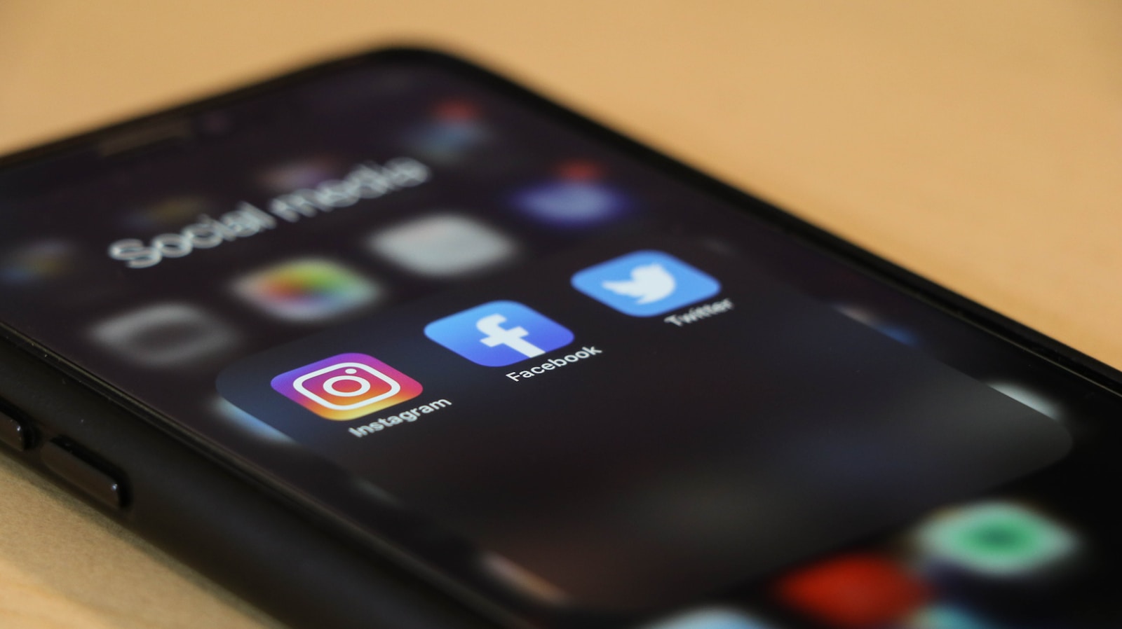 Conectar tu tienda con redes sociales para ampliar tu alcance y aumentar ventas
