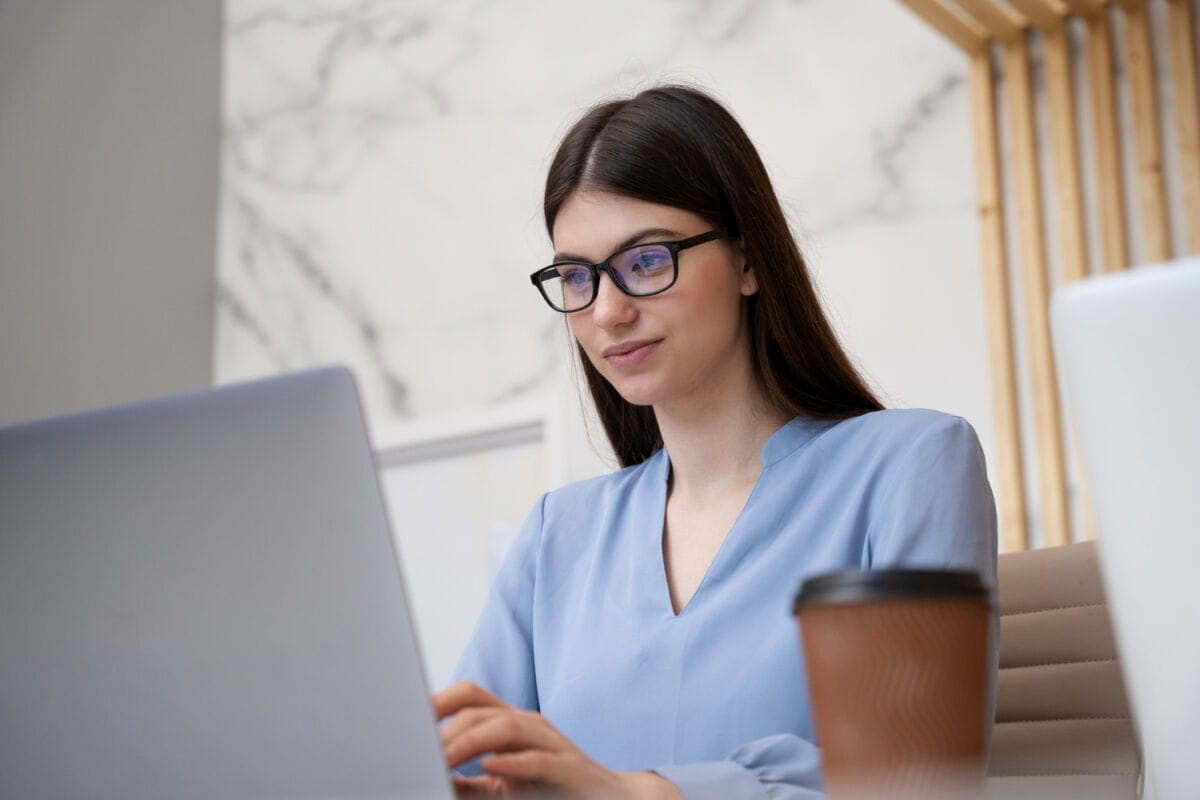 Qué debería ofrecer una agencia aio seria y en qué no debe meterse Agencia ECommerce IA Magento Adobe Commerce WooCommerce WordPress Qué debería ofrecer una agencia aio seria y en qué no debe meterse